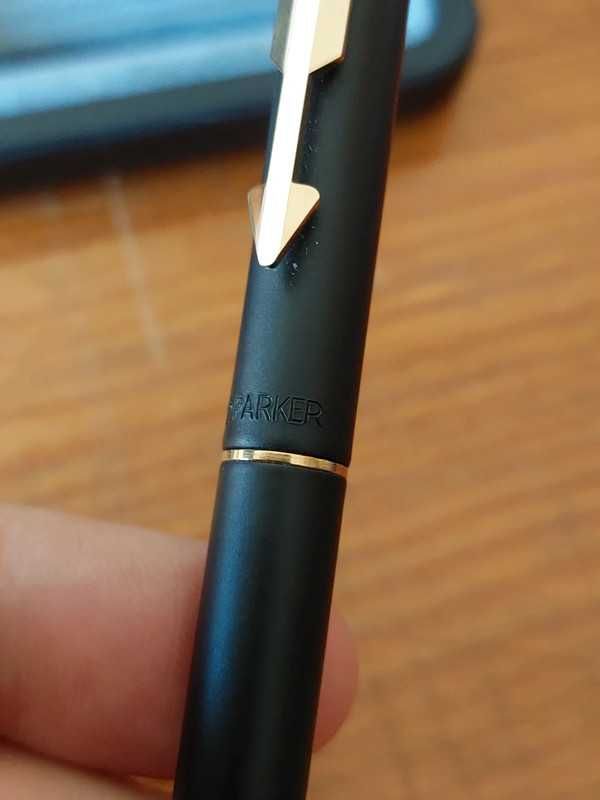 Esferográfica e Lapiseira Arrow, da Parker