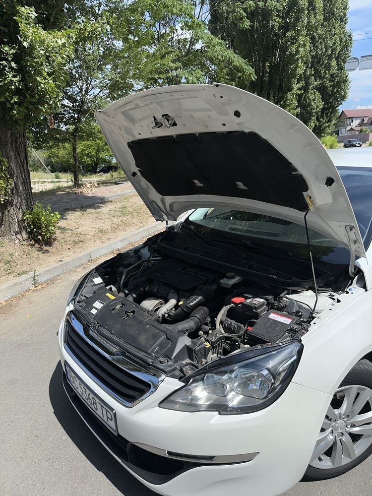 Продам PEUGEOT 308 2015