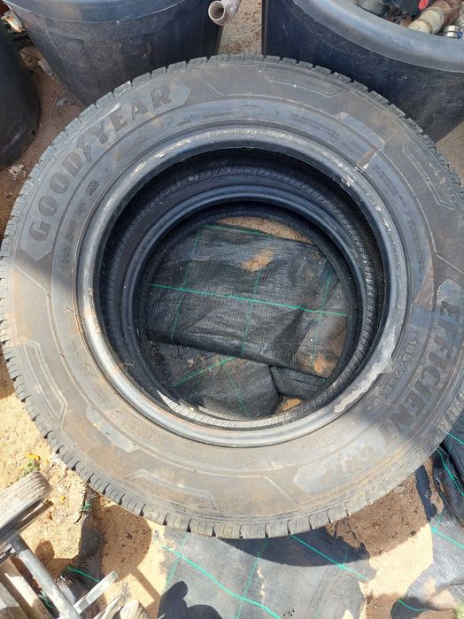 Pneus 185/75R Goodyear