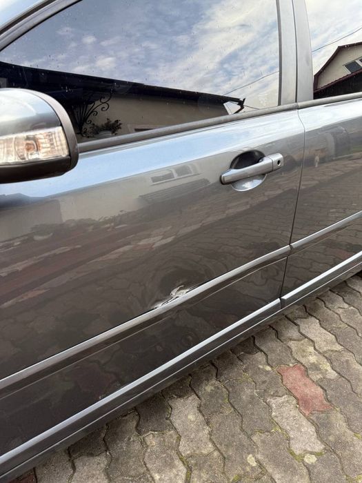 Volvo V50 2009 року