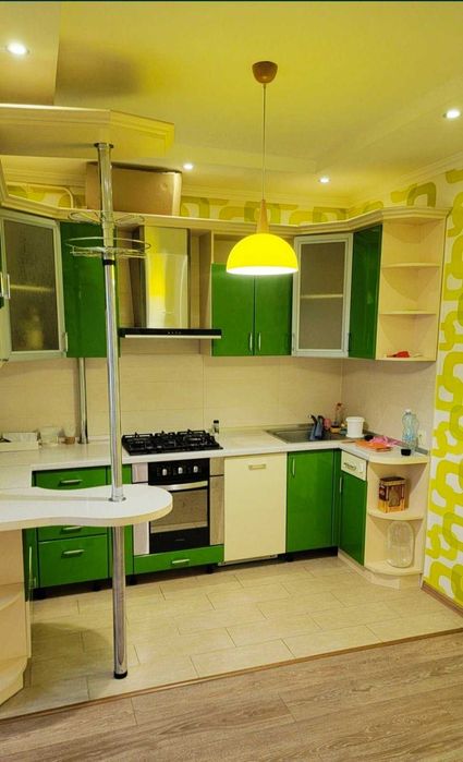 Продам  3 кім.квартиру  вул.Корольова  12-Б, Деснянський р-н, Чернігів