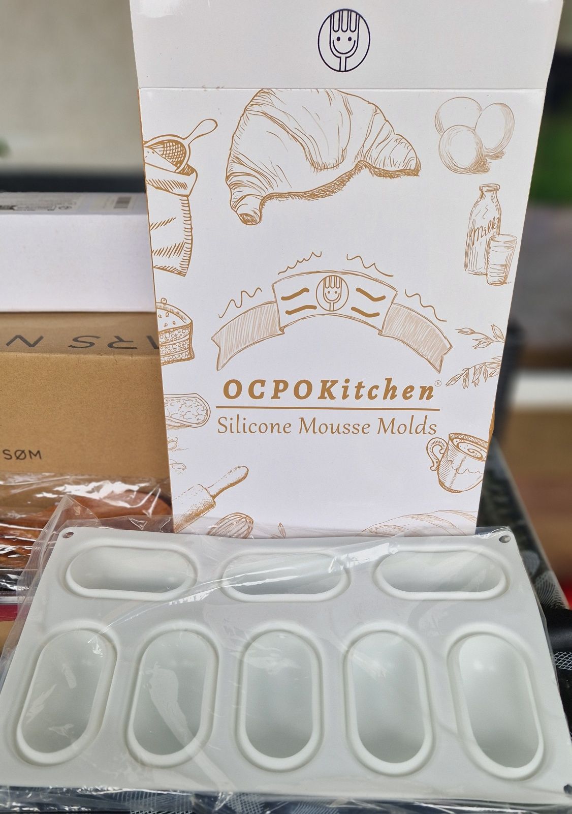 Zestaw do kuchni: chlebak,nóż itp