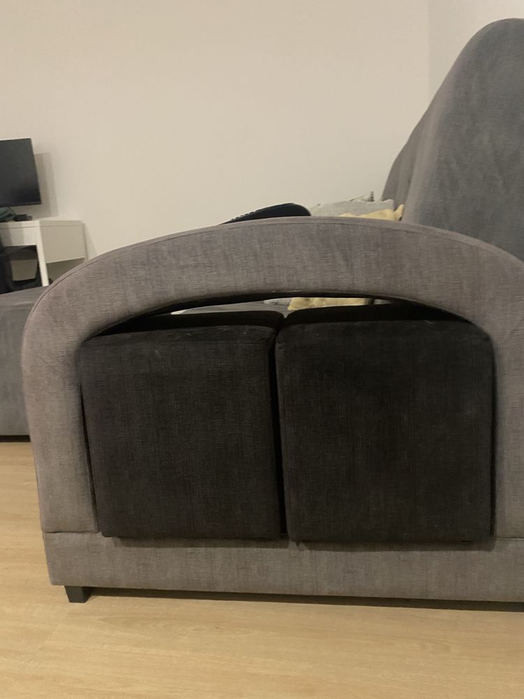 Sofá-cama com puffs cinzento