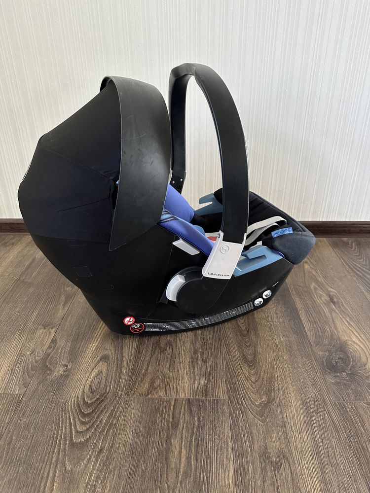 Автокрісло Cybex Aton