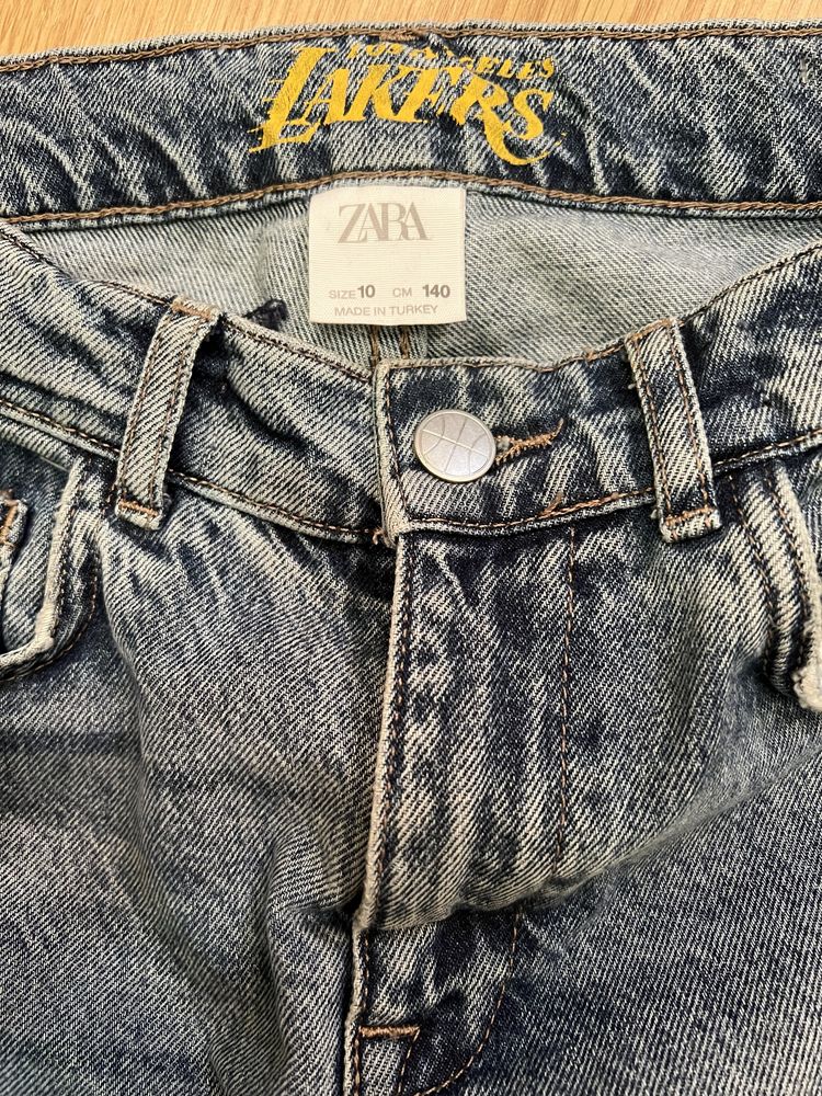 Джинсы Zara