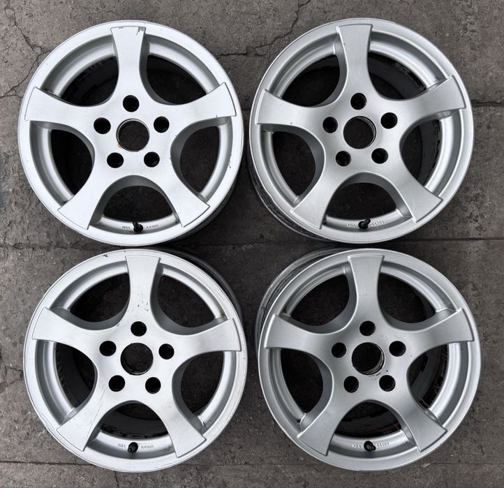 Литые диски r15 5x114.3 ET-35 Toyota/Mazda/Hyundai/KIA/Renault/Nissan
