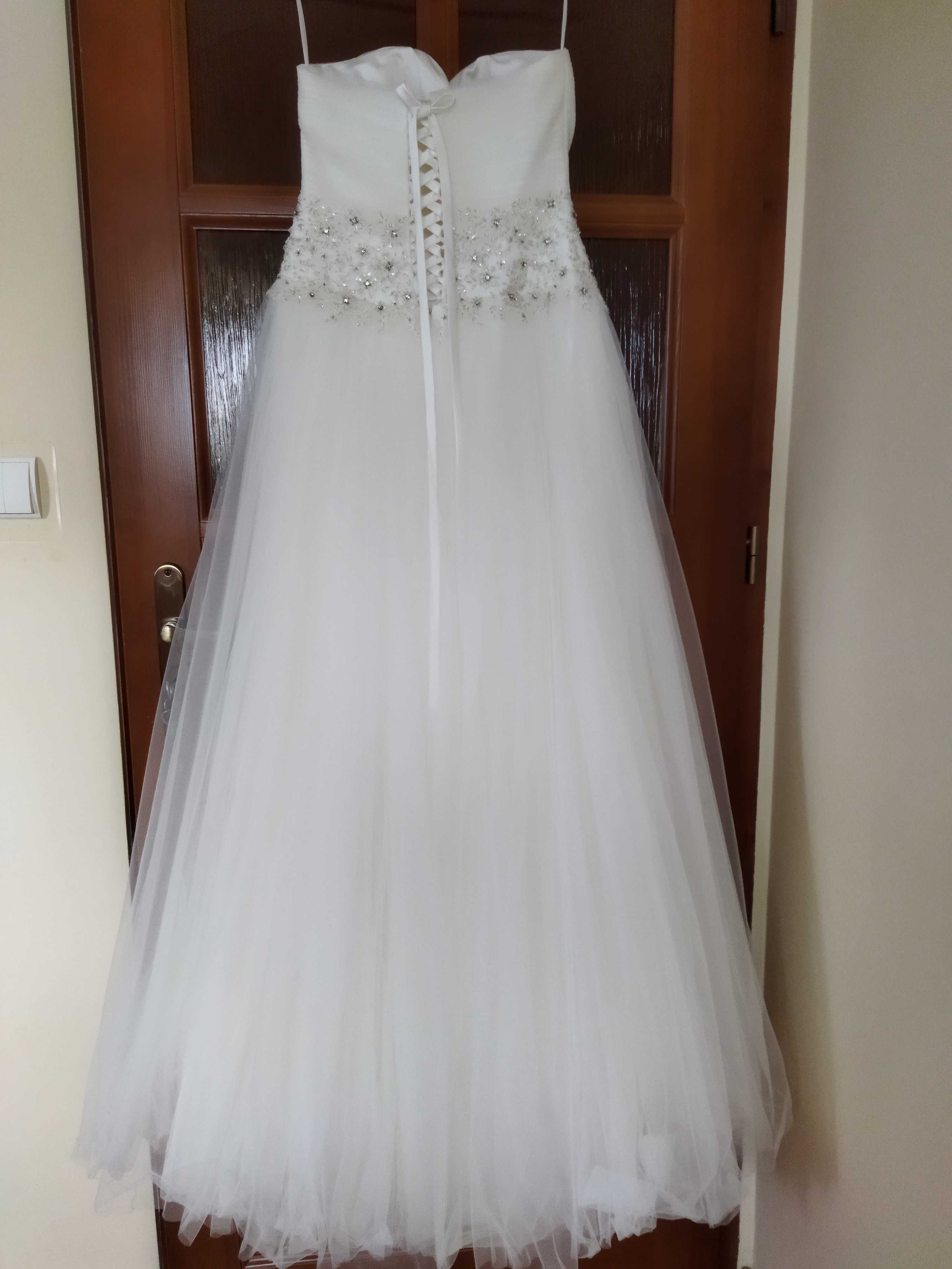 Suknia ślubna / model True / salon Afrodyta / rozmiar M / kolor ecru