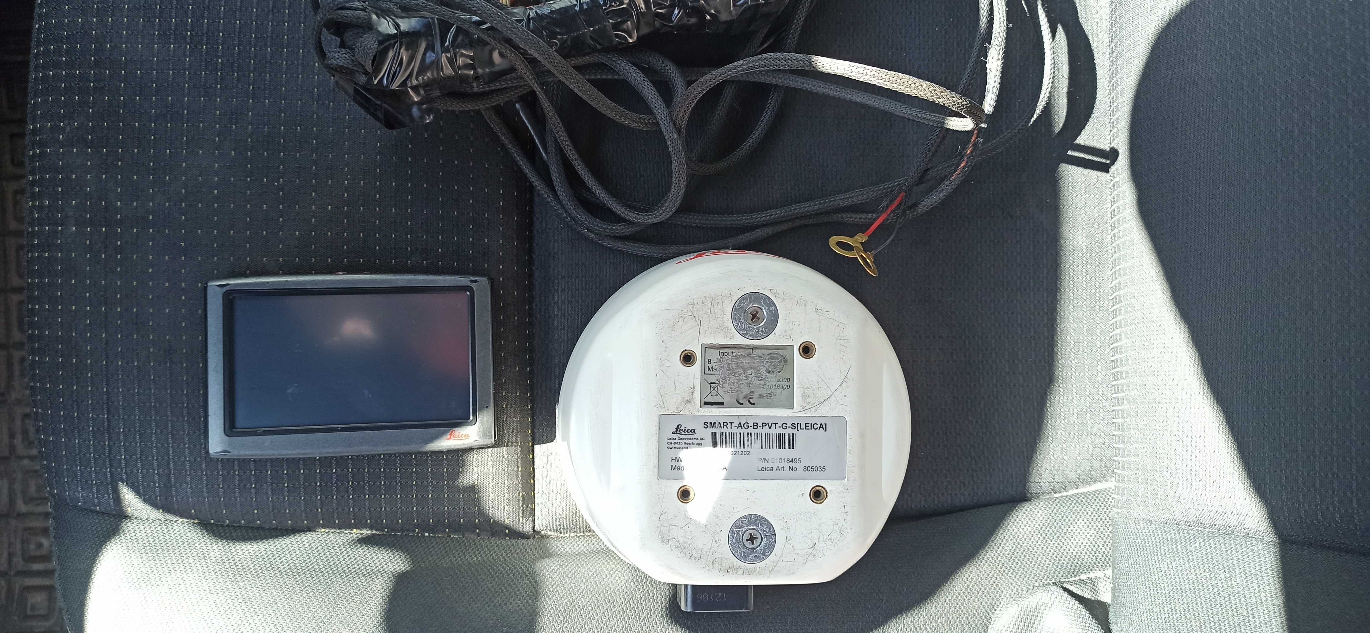 Система паралельного водіння(курсовказівник агро GPS) Leica mojoMINI