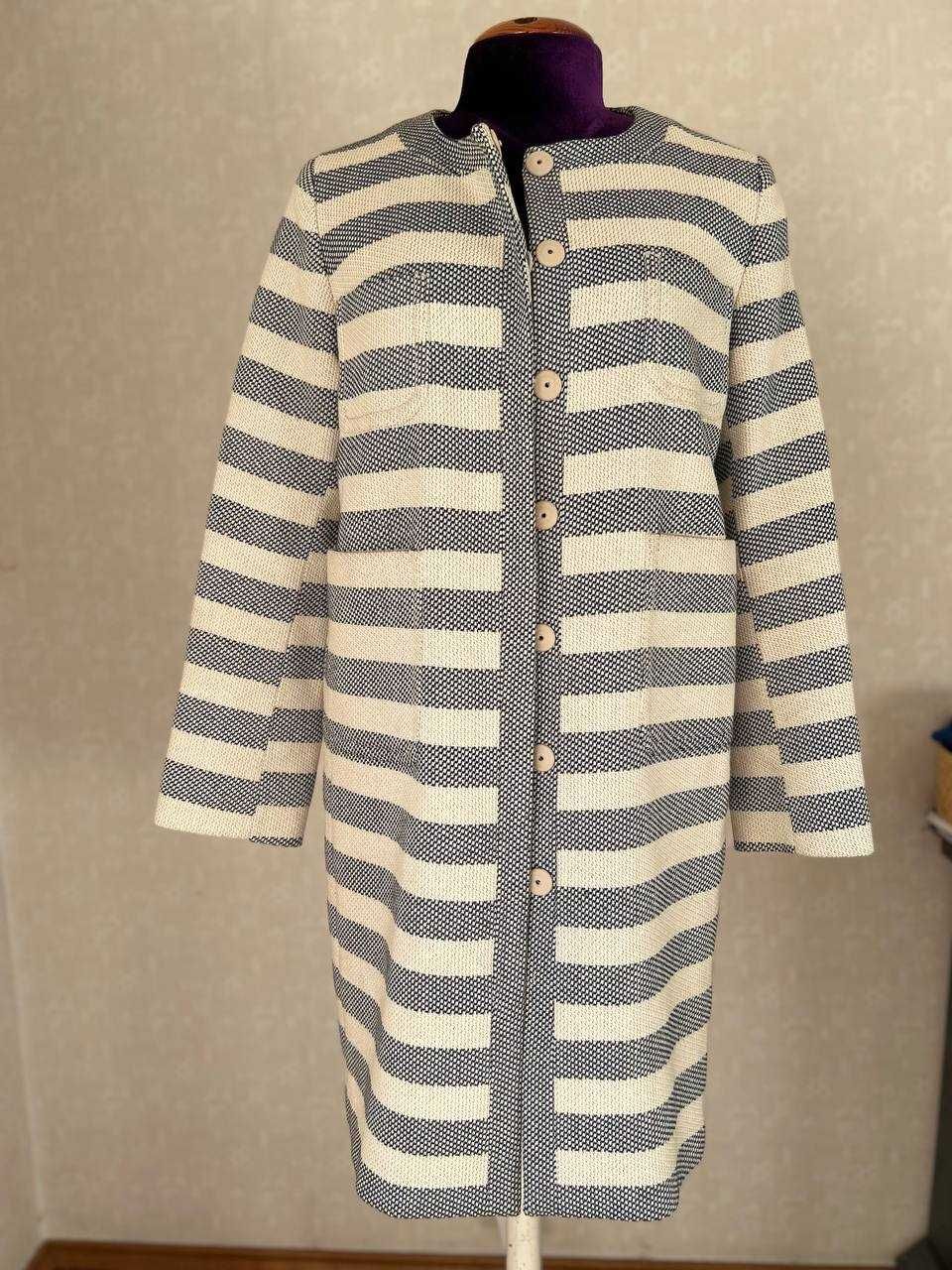 Літнє пальто Max Mara оригінал 46р