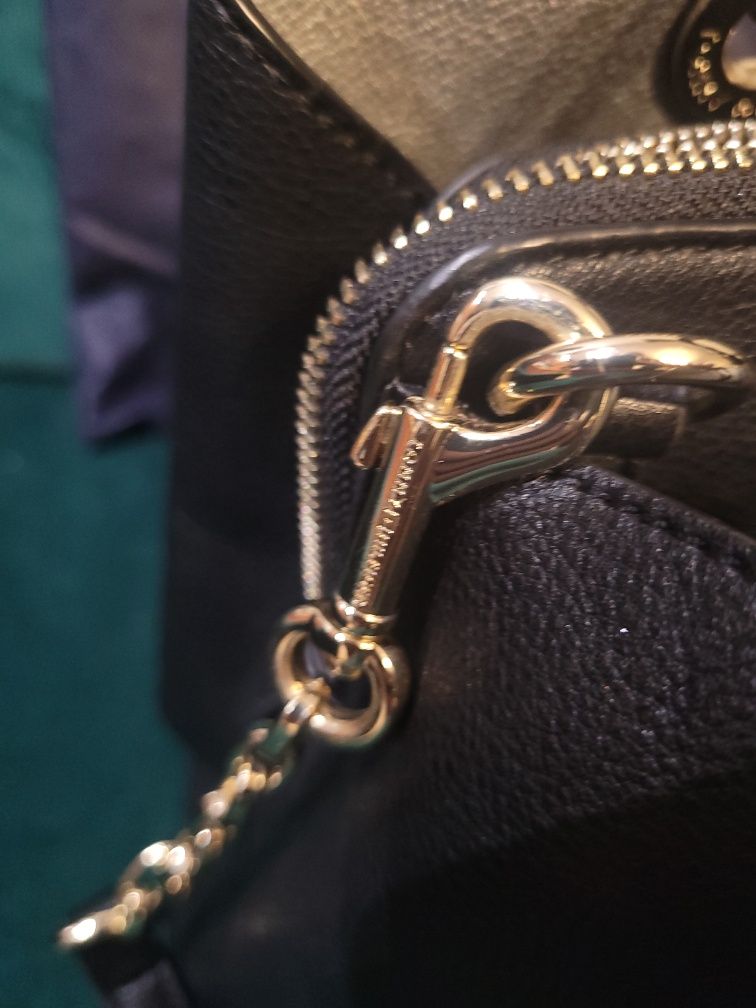 Torebka Tommy Hilfiger plus torba przeciwkurzowa
