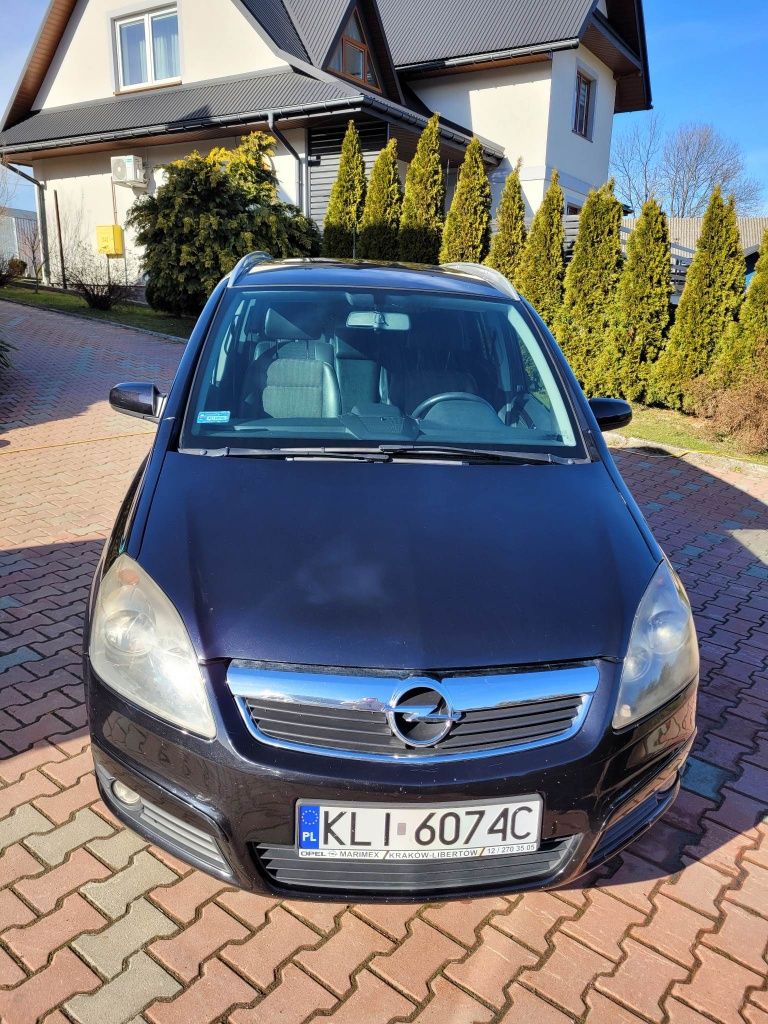 Opel Zafira 1.9 cdti 2006rok