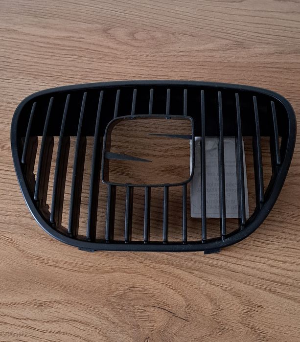 Atrapa grilla seat cordoba Ibiza