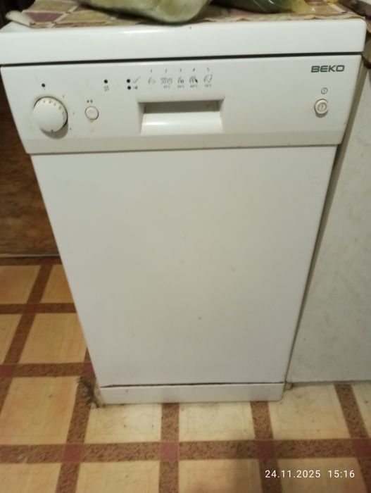 Посудомойная машина "Веко"