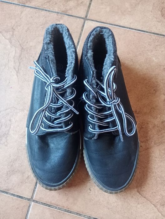 Trampki ocieplane sznurowane r.33