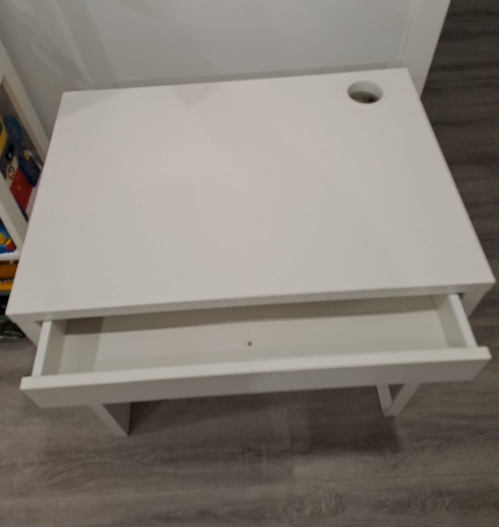 Secretária Ikea Micke  73x50