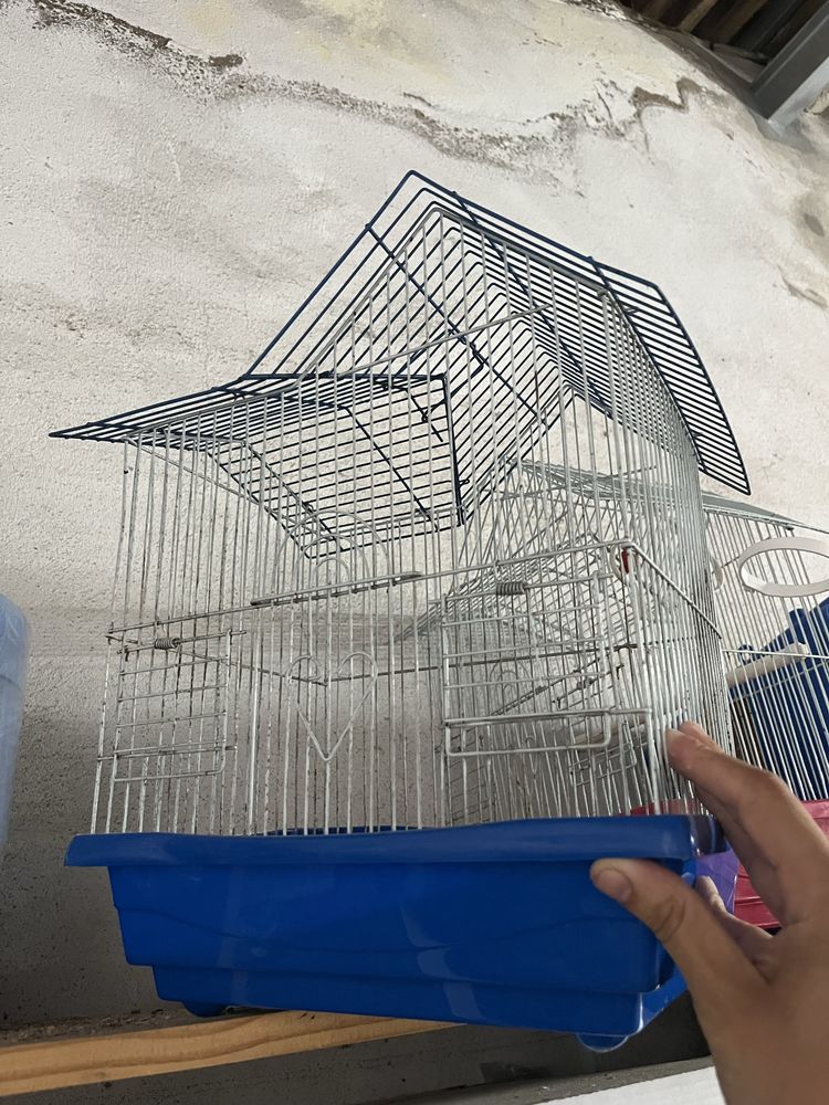 Gaiola de passaros em perfeito estado