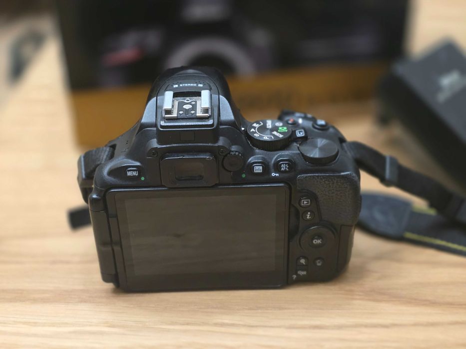 Lustrzanka Nikon D5600 najtaniej 24 MP wifi dotykowy ekran