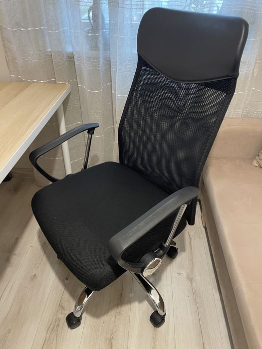 Krzeslo obrotowe jysk billum