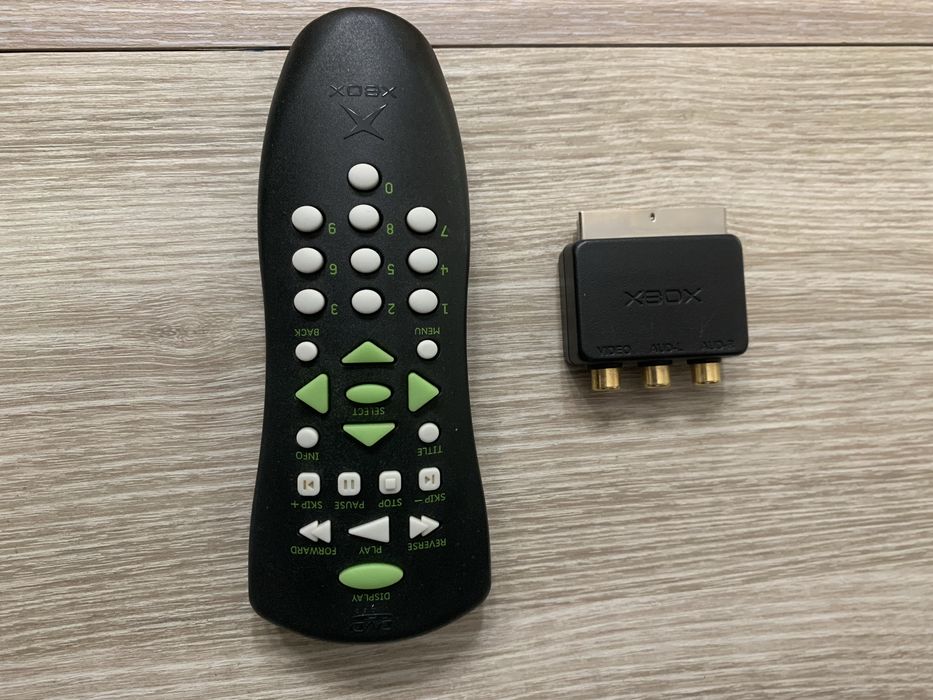 Xbox Original + 2 comandos + cabos originais