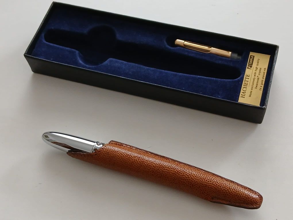 Caneta de tinta permanente da Hachette