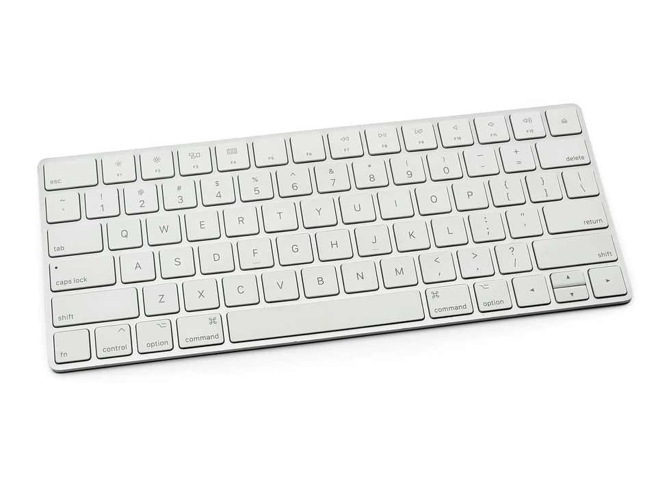 Apple Magic Keyboard (1888)
