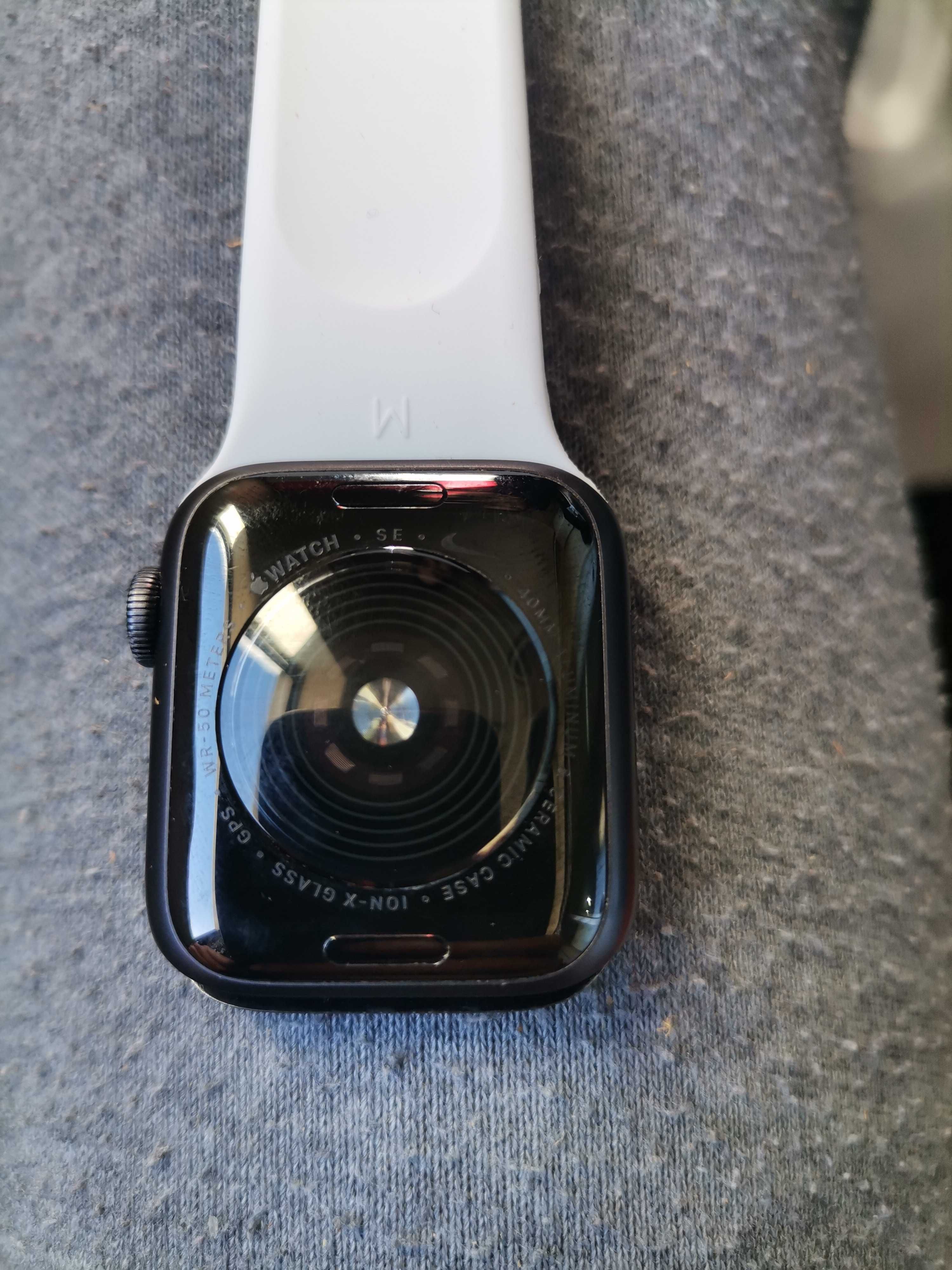 Apple watch se 40mm aluminum "nike"