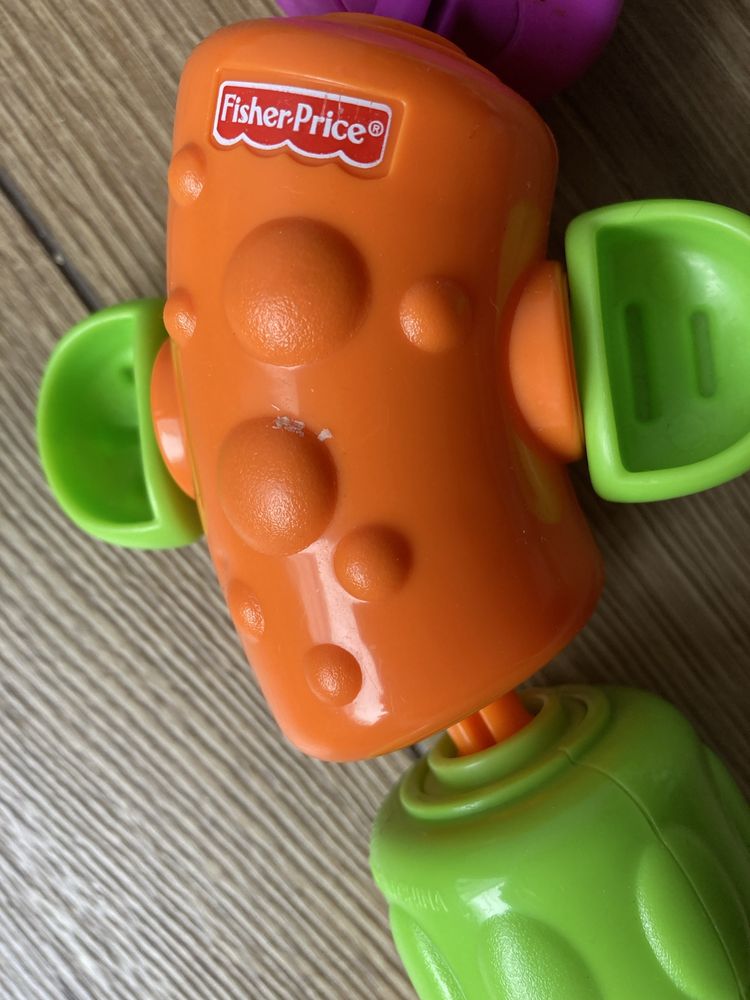 Gąsienica Fisher-Price.