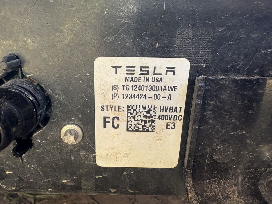 Ввб батарея Tesla Model Y Model 3 RWD 80kwt 24й рік
