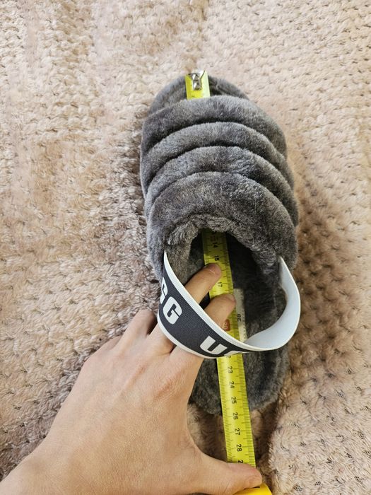 Nowe kapcie UGG szare