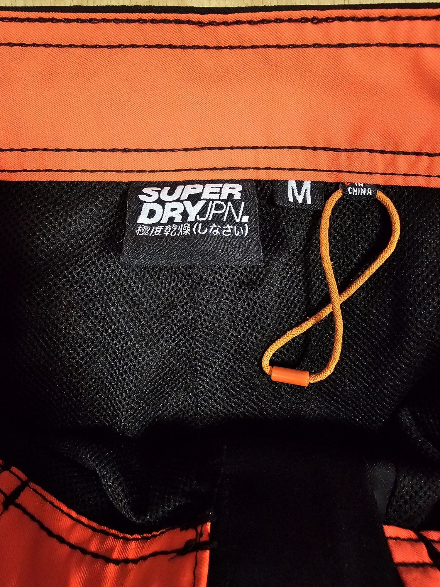 Spodenki kąpielowe SuperDry JPN roz. M plażowe ,szorty surfingowe