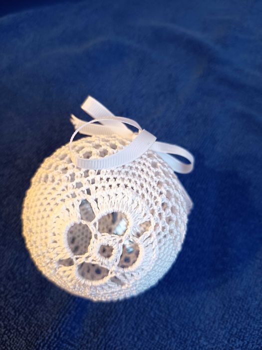 Zestaw bombek(8cm) w prezentowym pudełku