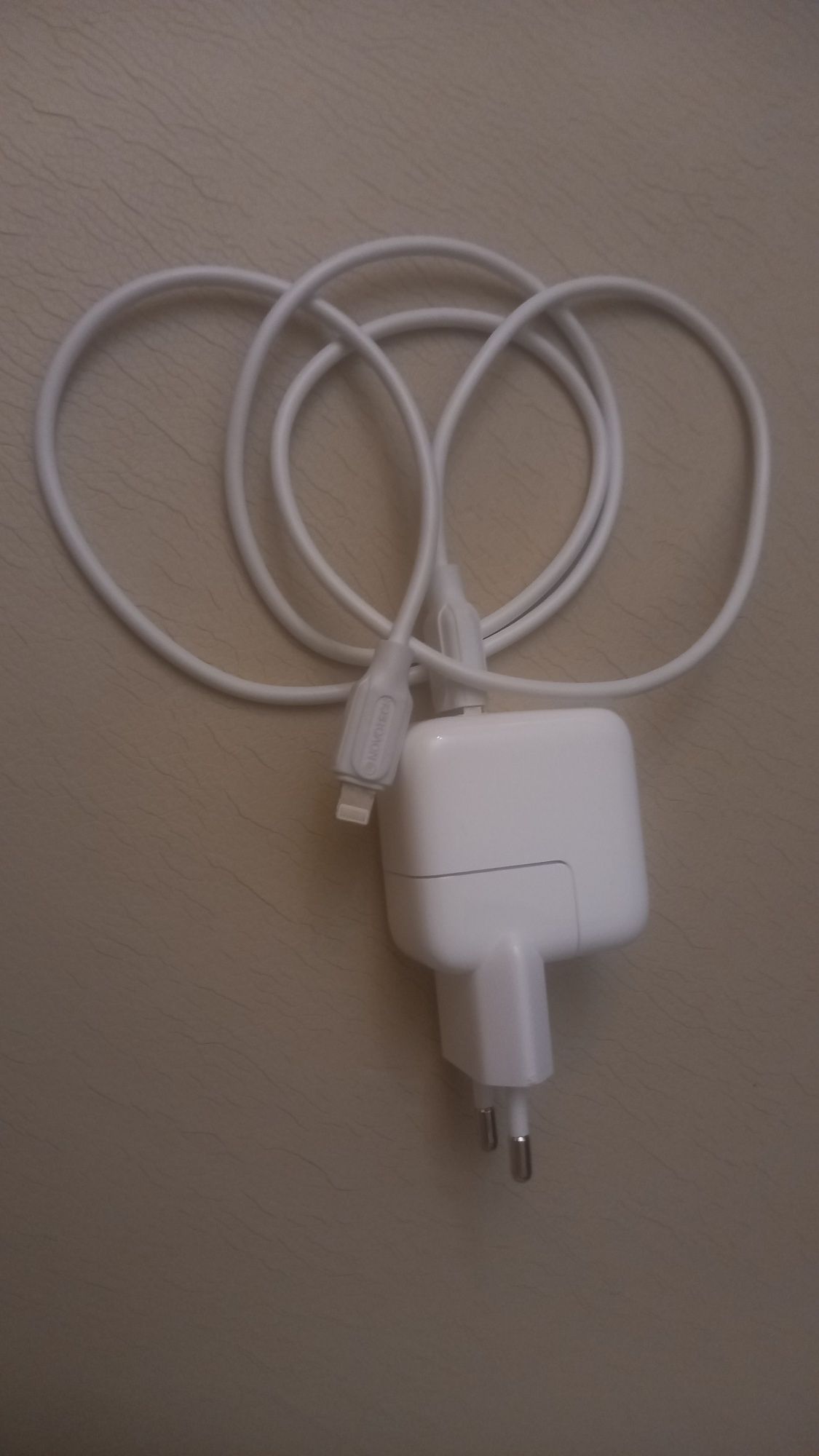 Carregador Apple Lightnig original com cabo USB