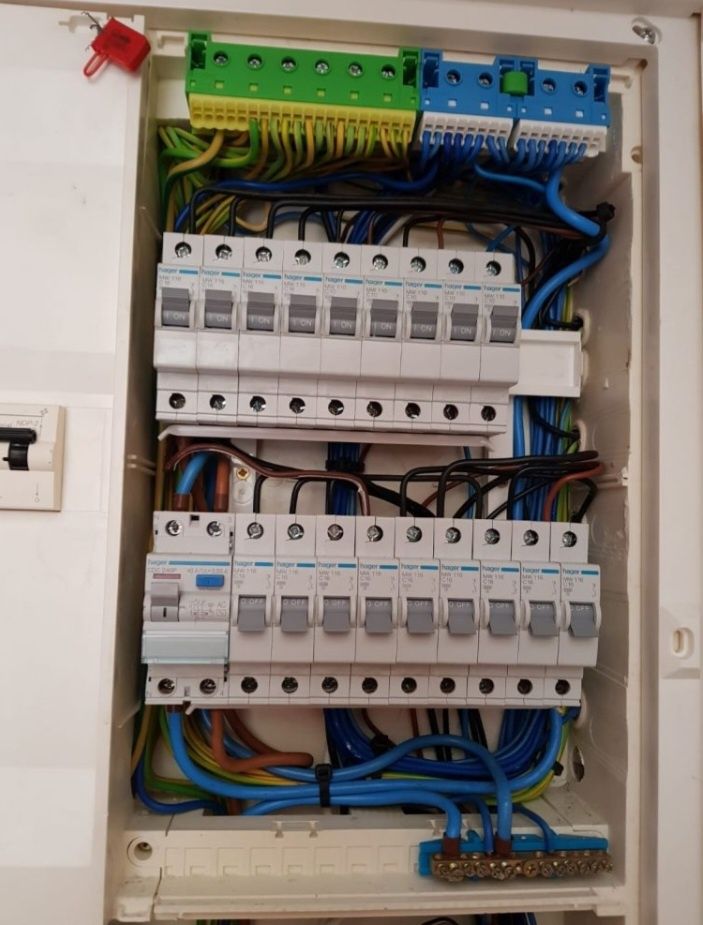 Serviços  Elétricos