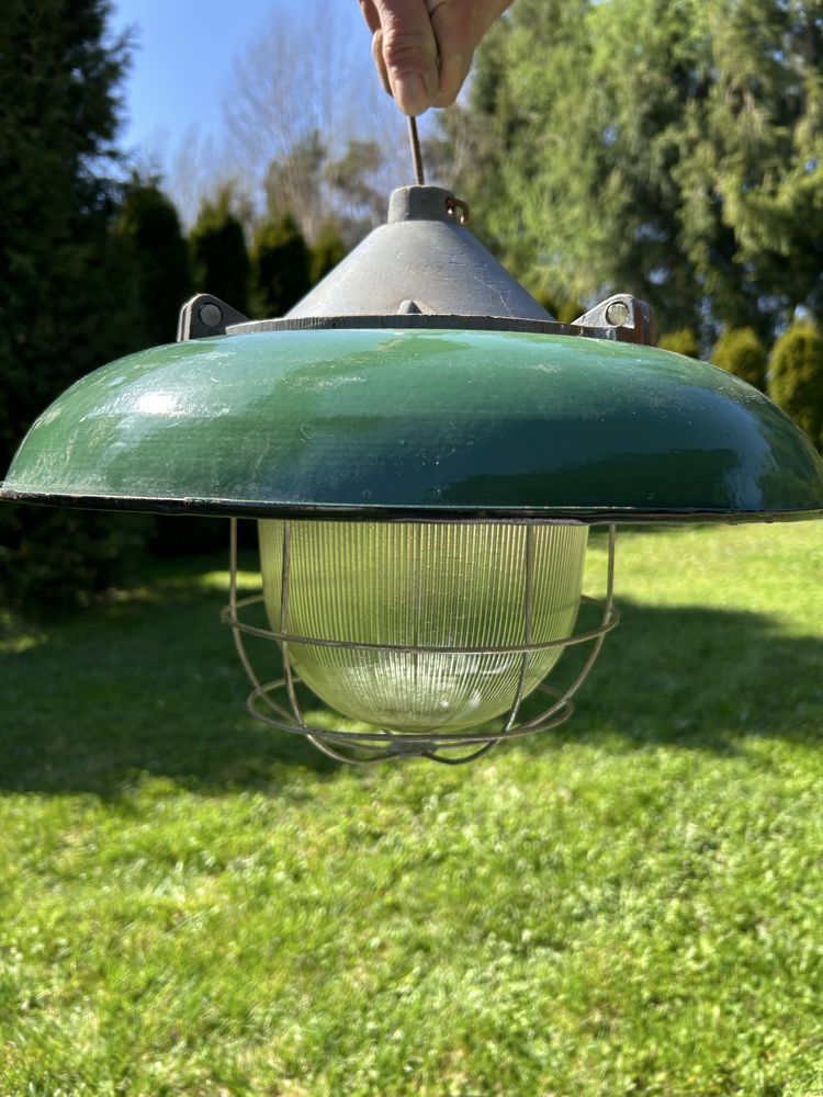 Lampa przemysłowa