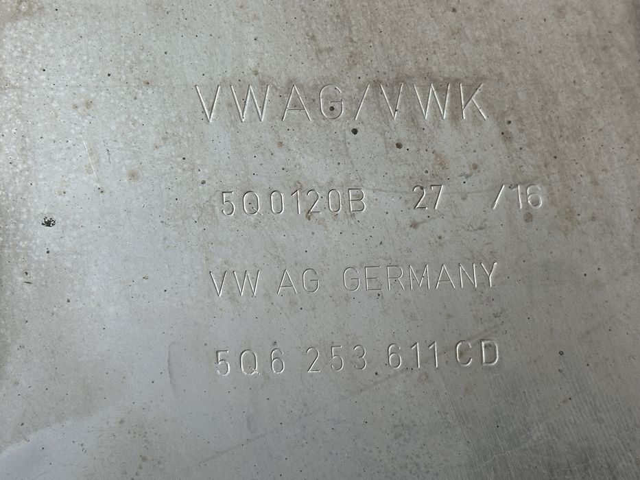 AUDI A3 8V 2.0TDI SLINE Sedan Wydech tłumik końcowy końcówki wydechu