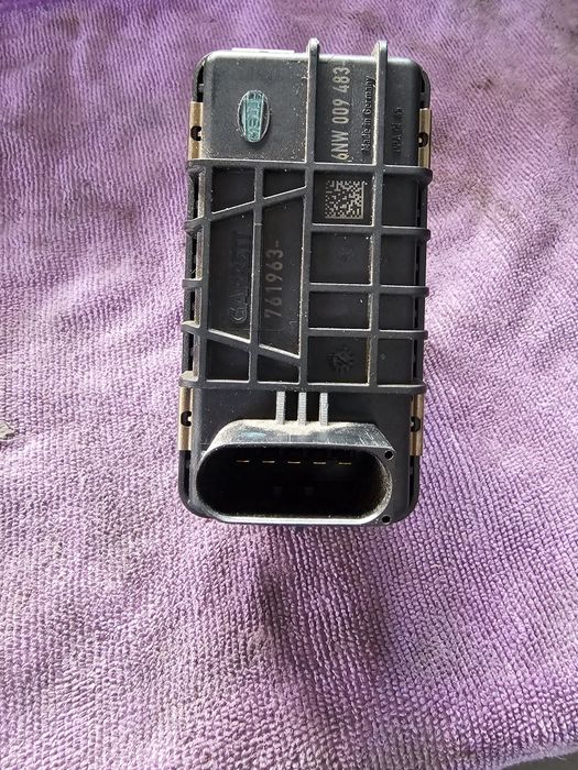 Nastawnik turbo sprezarki a6.c6 2.7 tdi