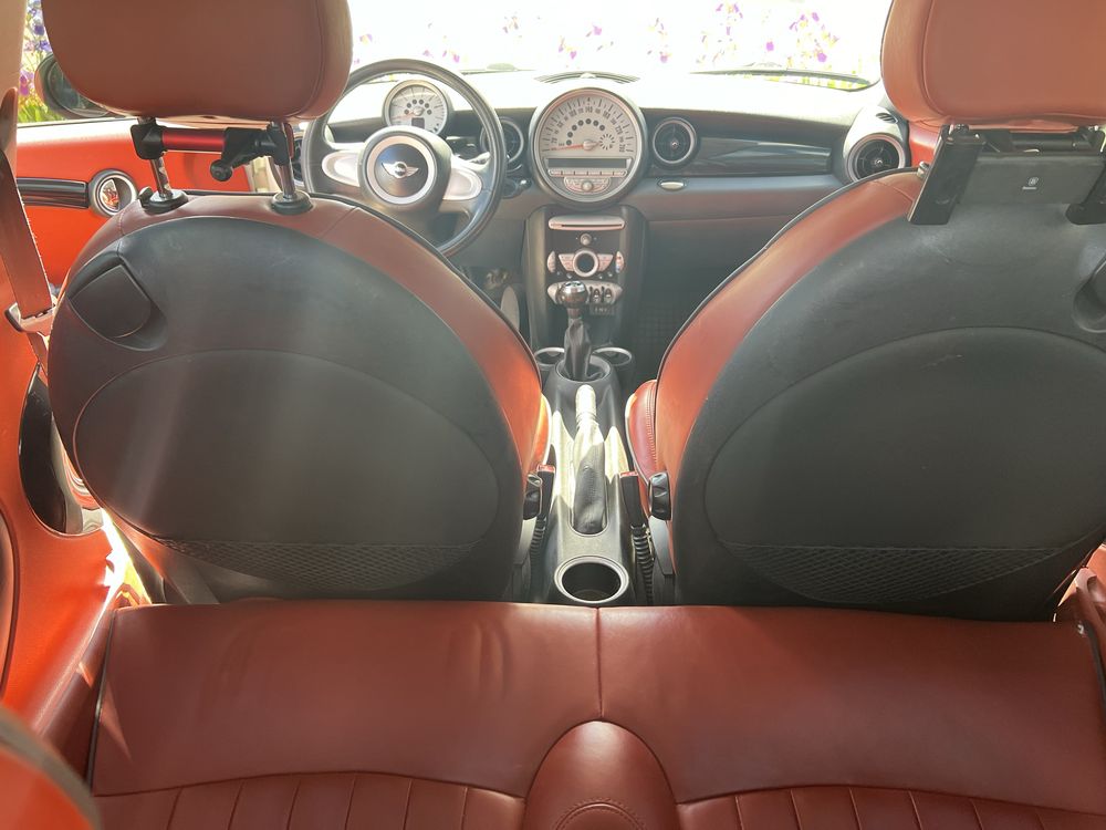 Продам авто Mini Cooper Hatch 2010