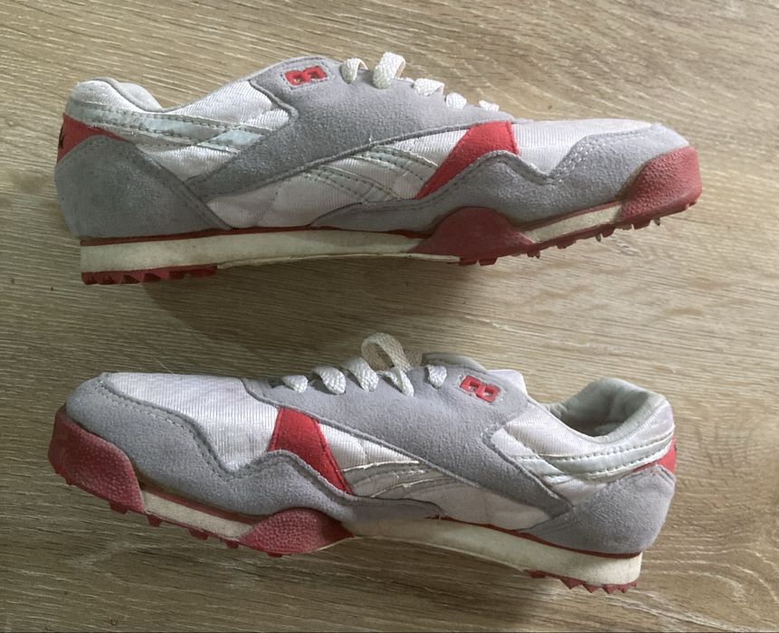Ténis da Reebok n37 (para pista)