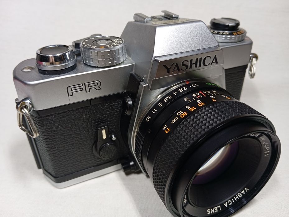 Yashica FR Yashica ML 50mm 1.7.