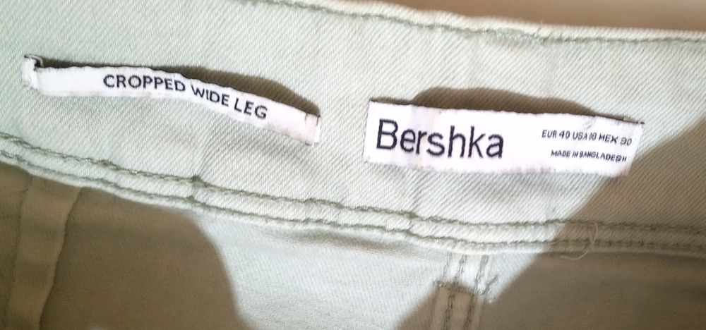 Calças da Bershka (wide leg cropped)