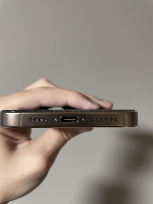 iPhone 16 Pro Max 256GB Desert Titanium • Neverlock • Фізична SIM