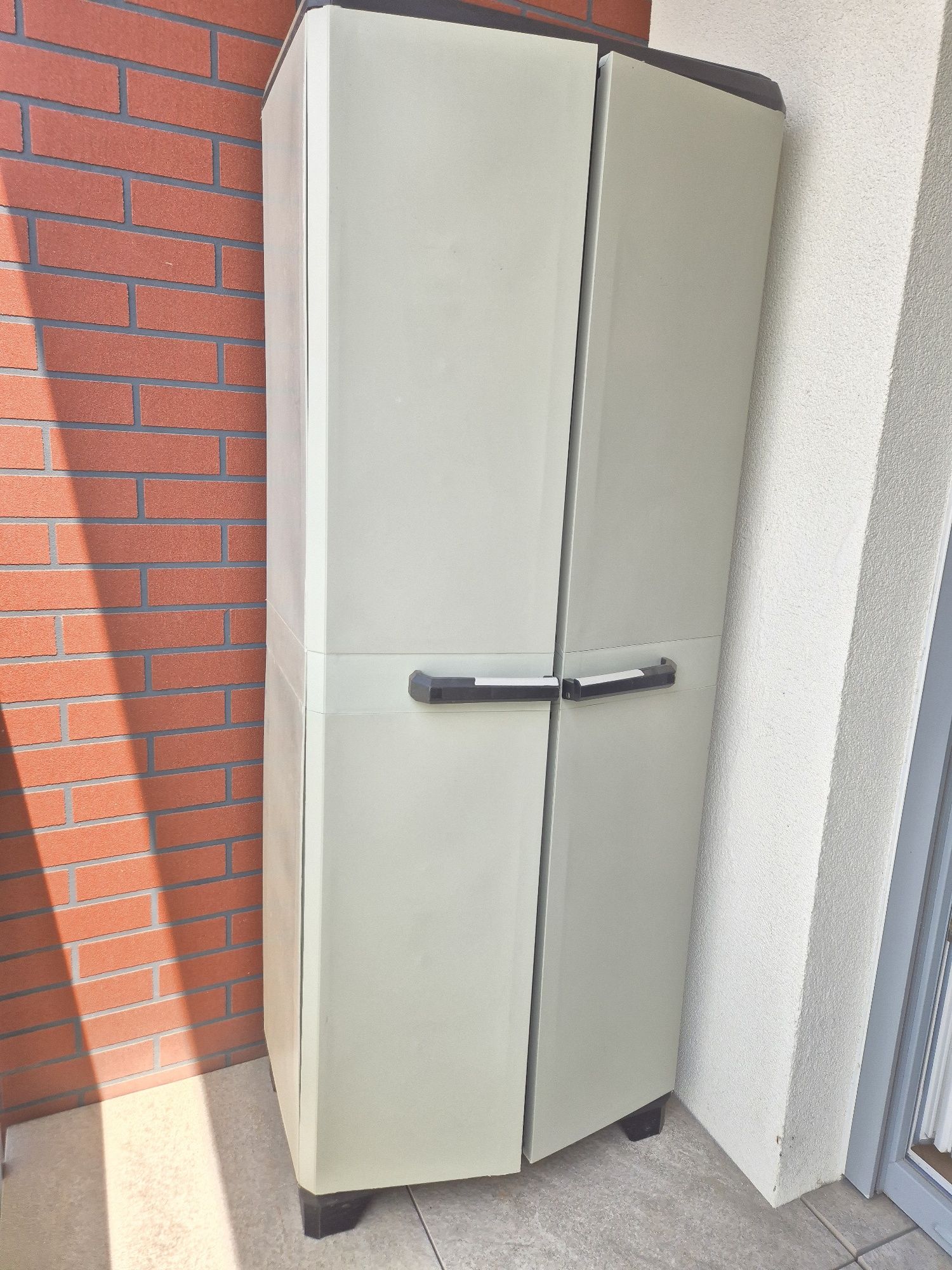 Sprzedam szafkę plastykową na balkon