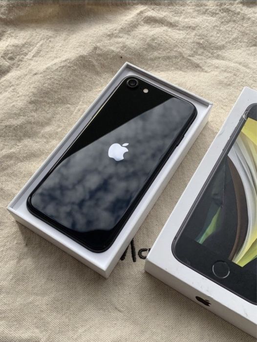 Iphone se 64 black