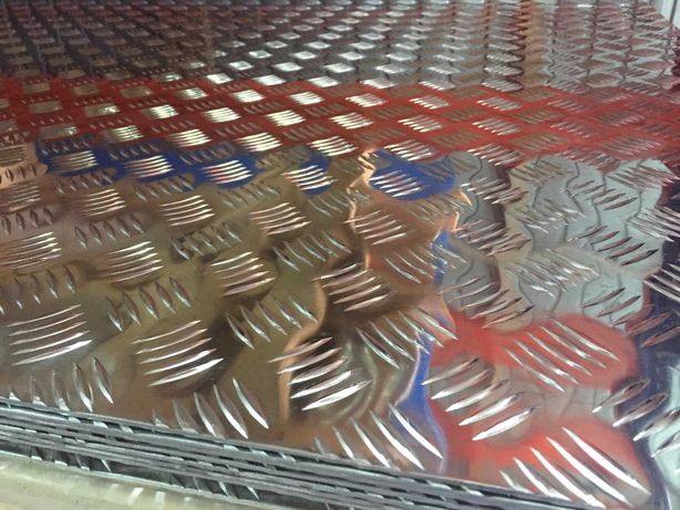 Алюминиевая плита от 1мм - 80мм, алюминиевый лист перфорированный рефл