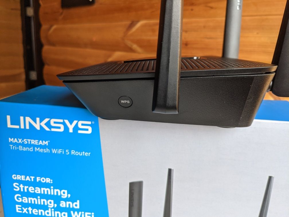 Linksys MR8300 Tri-Band Mesh WiFi 5 Router