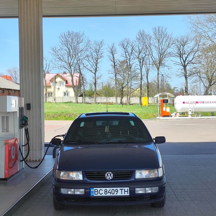 Wolksvagen Passat B4 1,8 моно інжектор