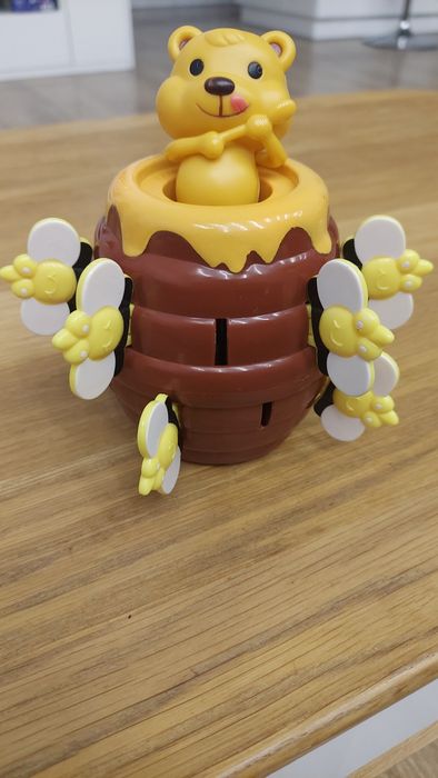 Gra wystrzelić misia miś pszczoły