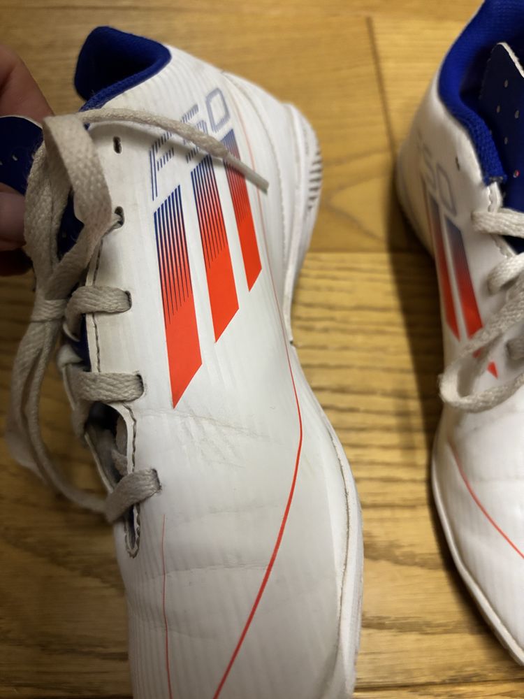Adidas bity sportowe pilkarskie halowki roz 37,5