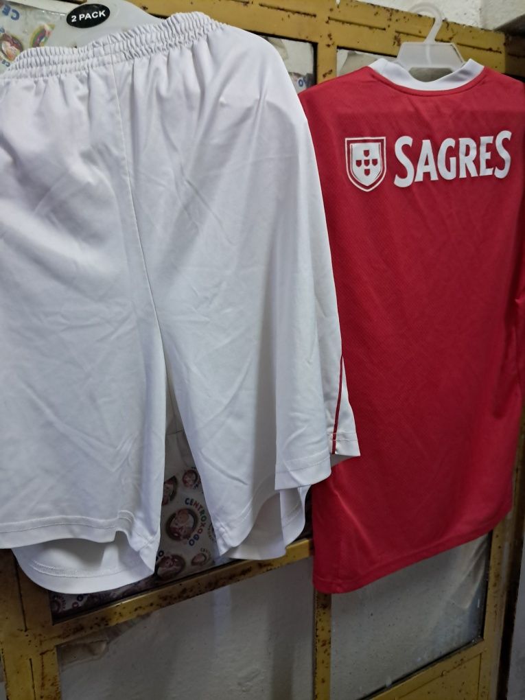 Camisola e calcoes do benfica,16 anos