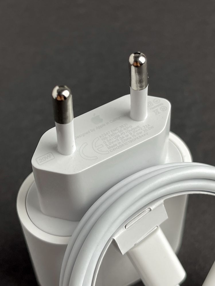 Zestaw do iPhone ładowarka 20W i kabel lighting USB-C (KAT1)